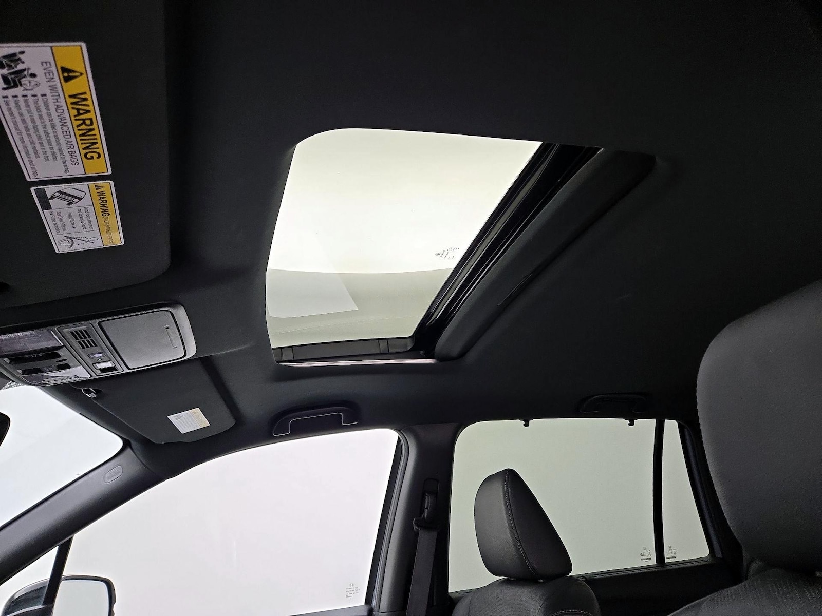 Sunroof(s) & Overhead Airbags