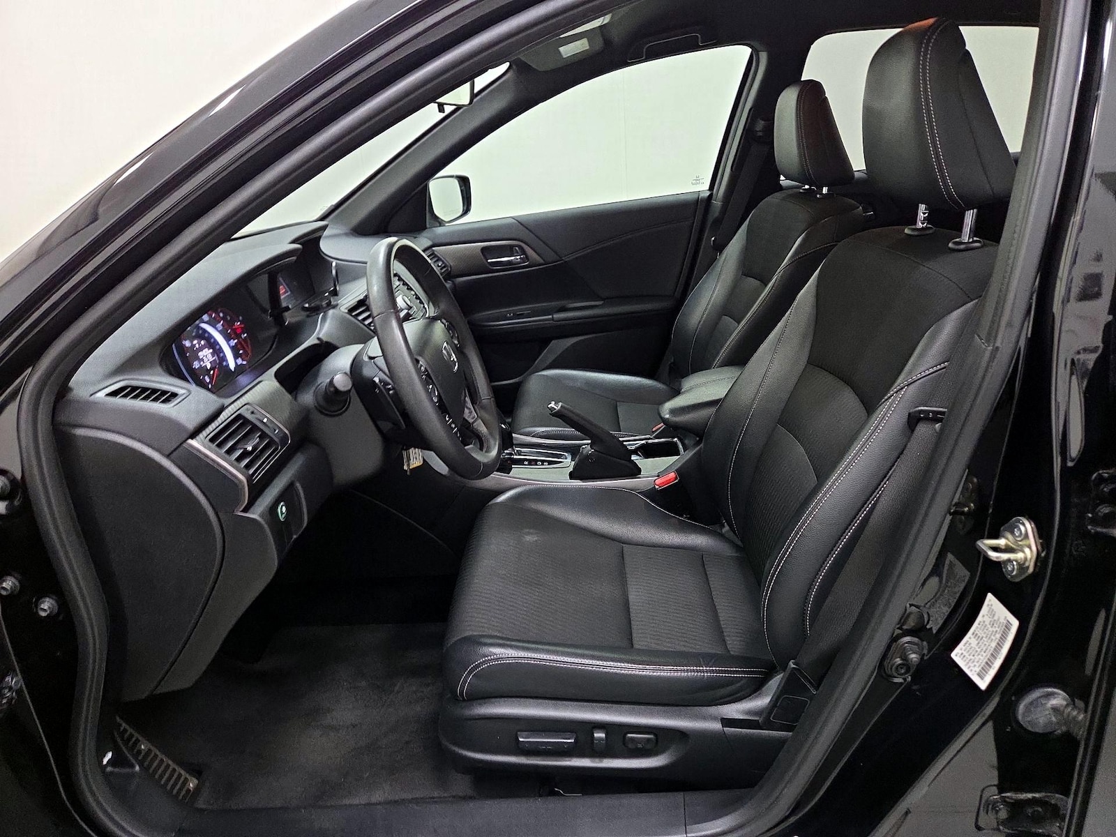 Power Seat(s) & Side Airbags