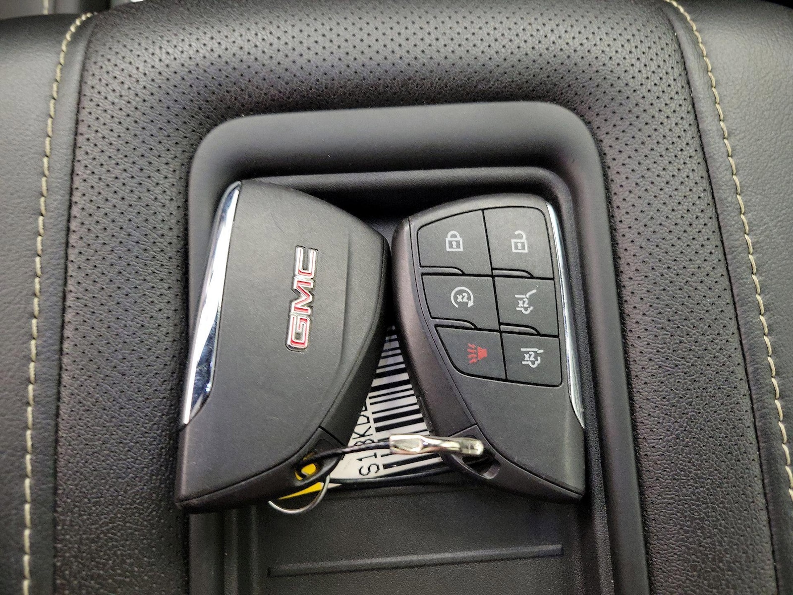 2023 GMC Yukon SLT - Photo 26