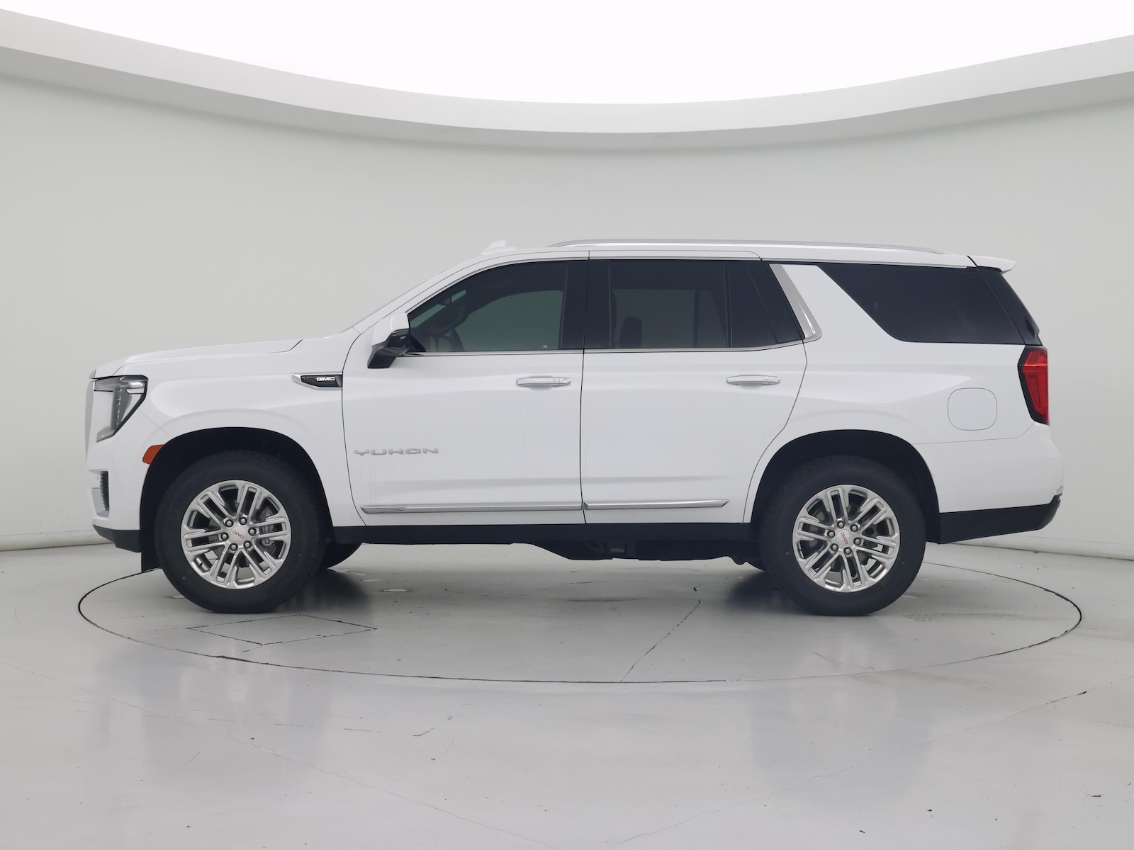 2023 GMC Yukon SLT - Photo 4