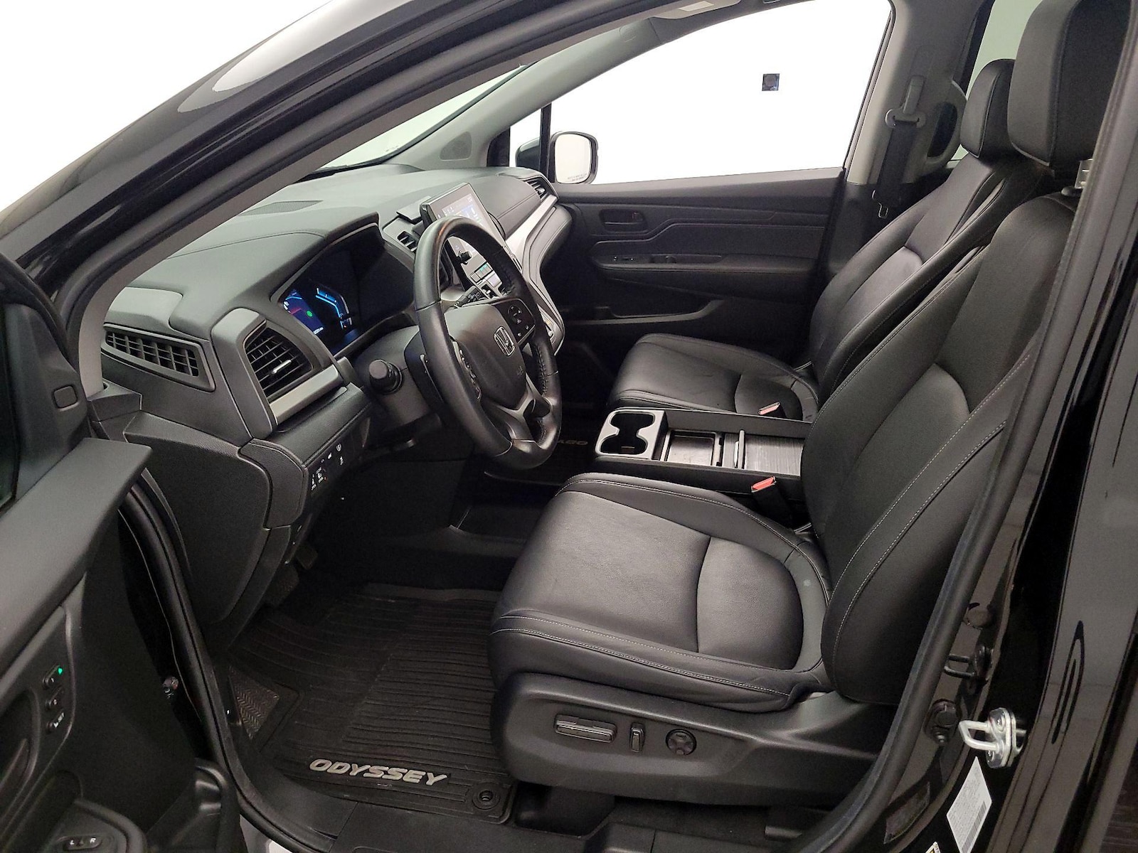 2024 Honda Odyssey EX-L - Photo 12