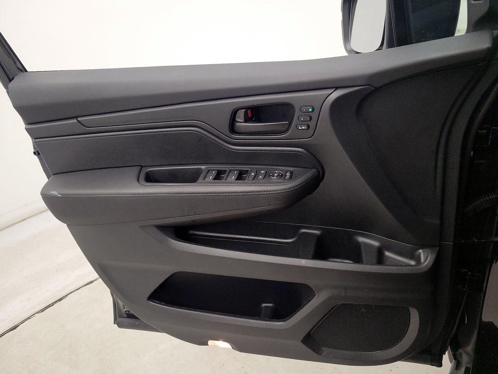 2024 Honda Odyssey EX-L - Photo 13
