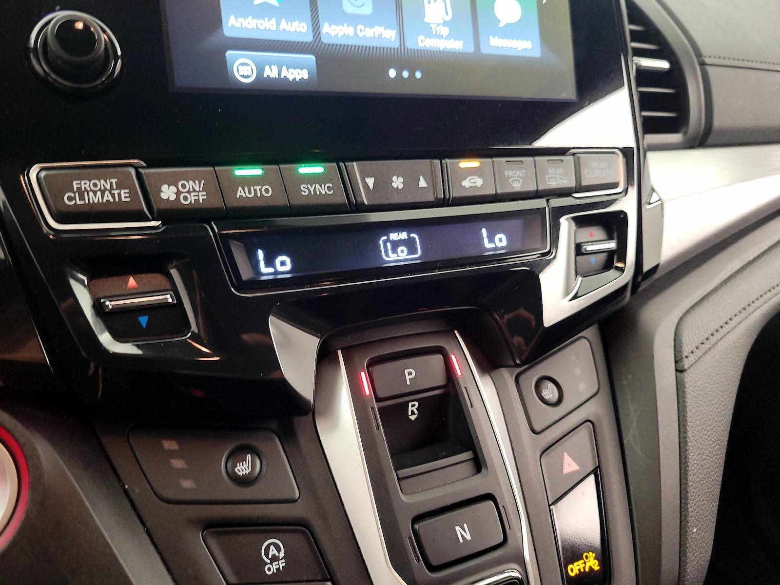 2024 Honda Odyssey EX-L - Photo 17
