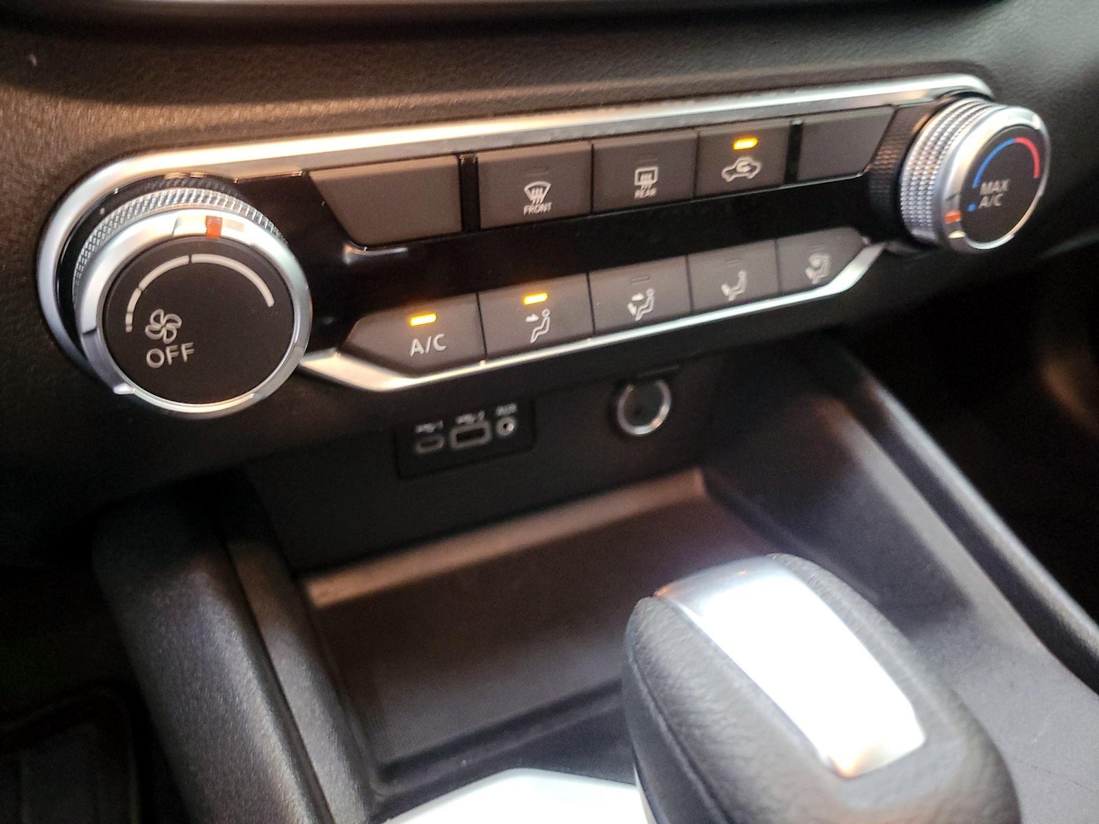 2025 Nissan Altima SV - Photo 17