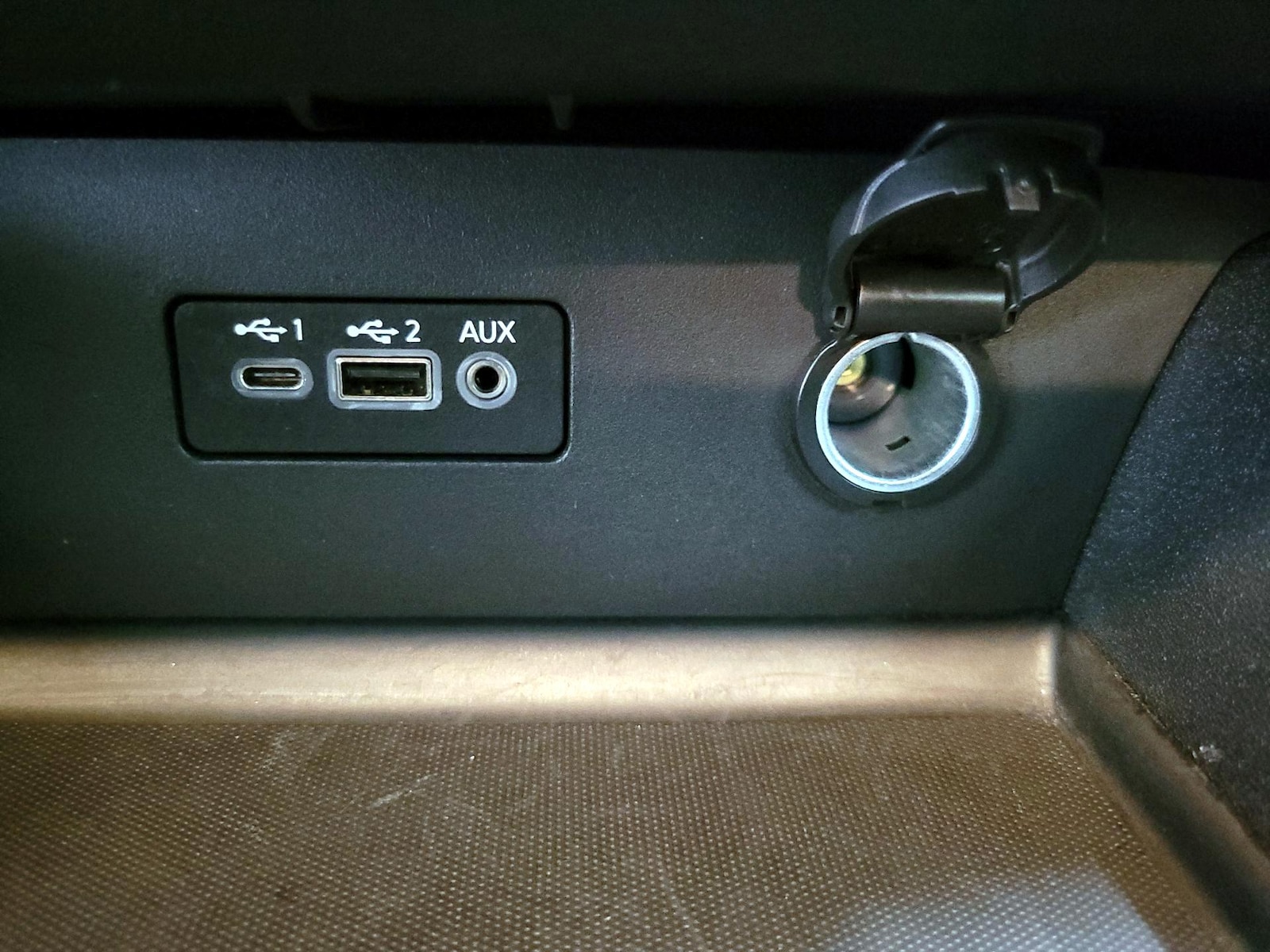 2025 Nissan Altima SV - Photo 19