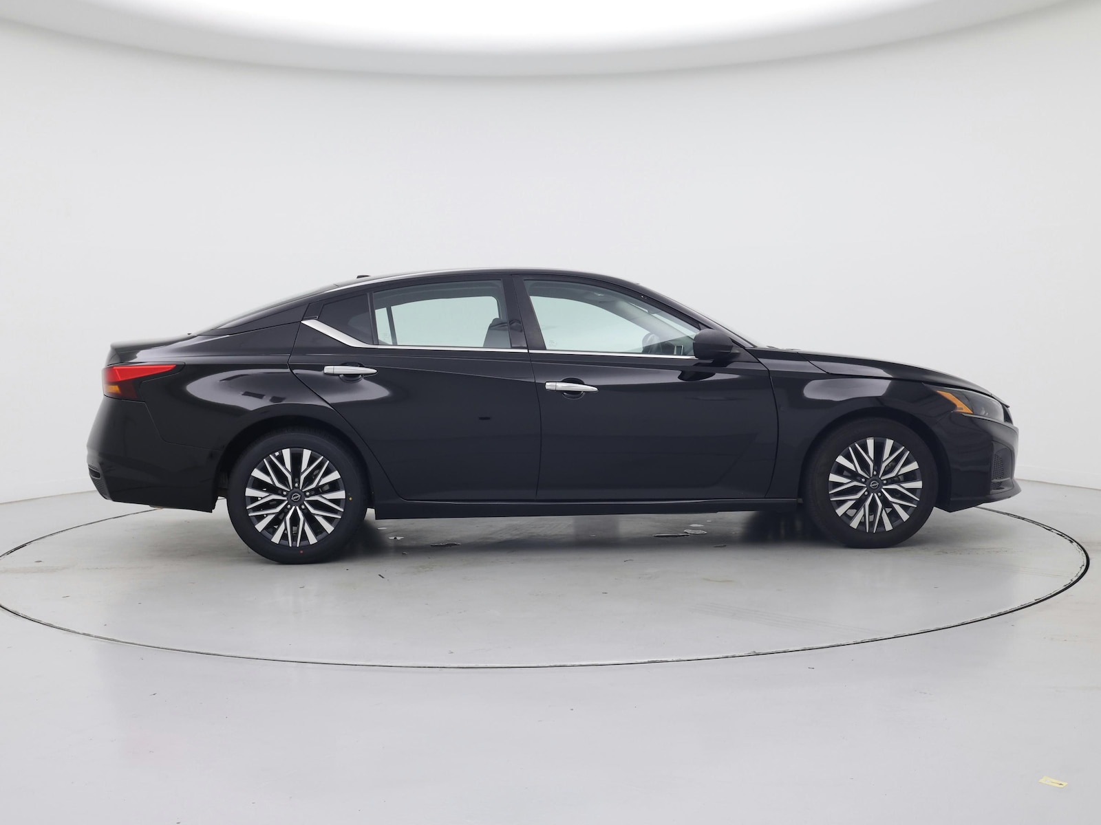 2025 Nissan Altima SV - Photo 8