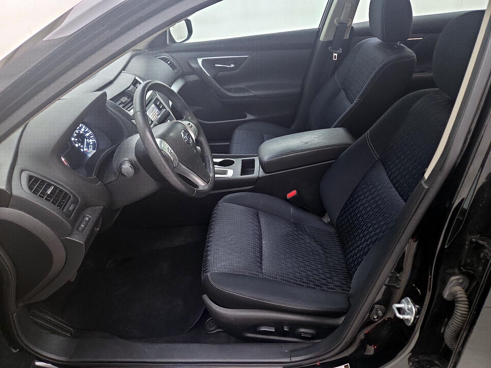 Power Seat(s) & Side Airbags