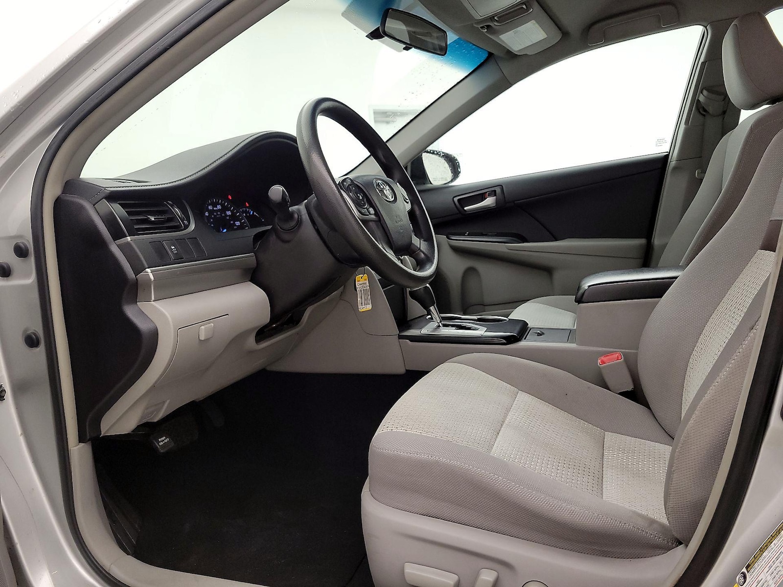 Power Seat(s) & Side Airbags