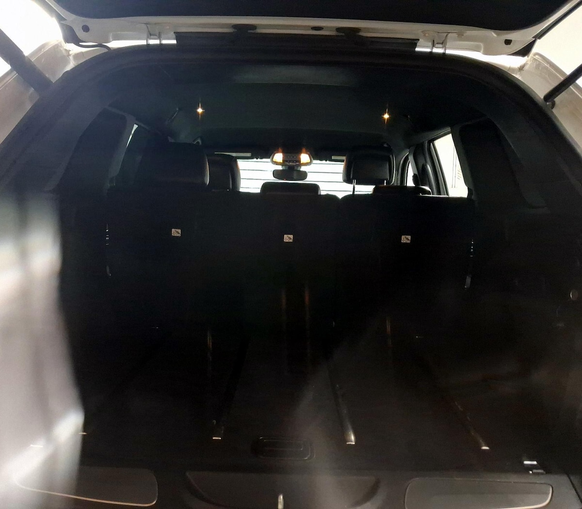 Trunk/Cargo (Seats Up)