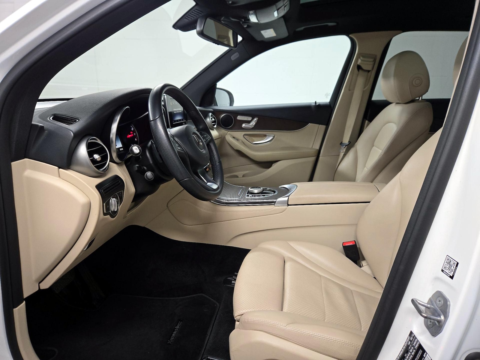 2018 Mercedes-Benz GLC GLC300 - Photo 12