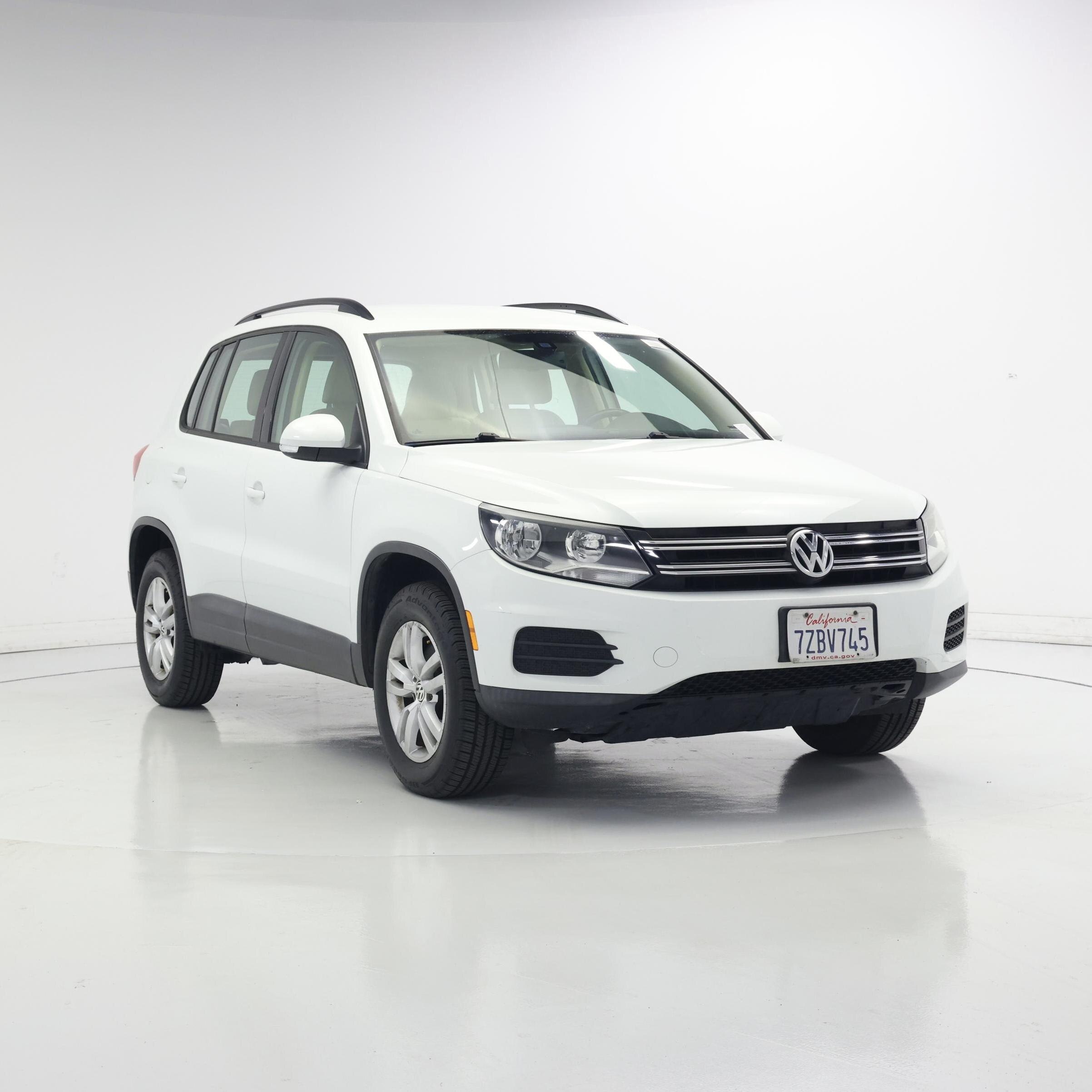 White 2017 Volkswagen Tiguan SUV / Crossover Front-Wheel Drive Automatic