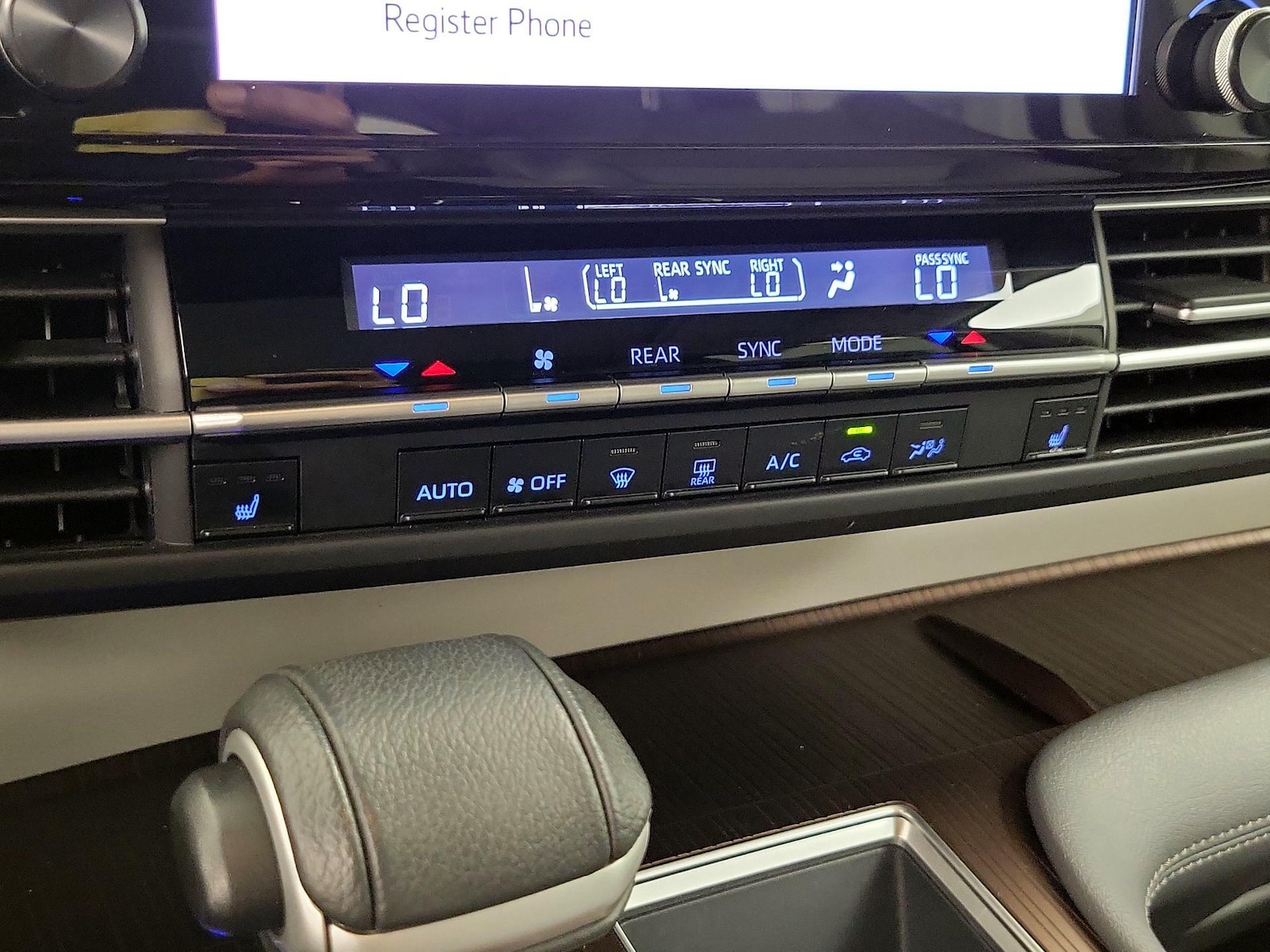 2022 Toyota Sienna XLE - Photo 17