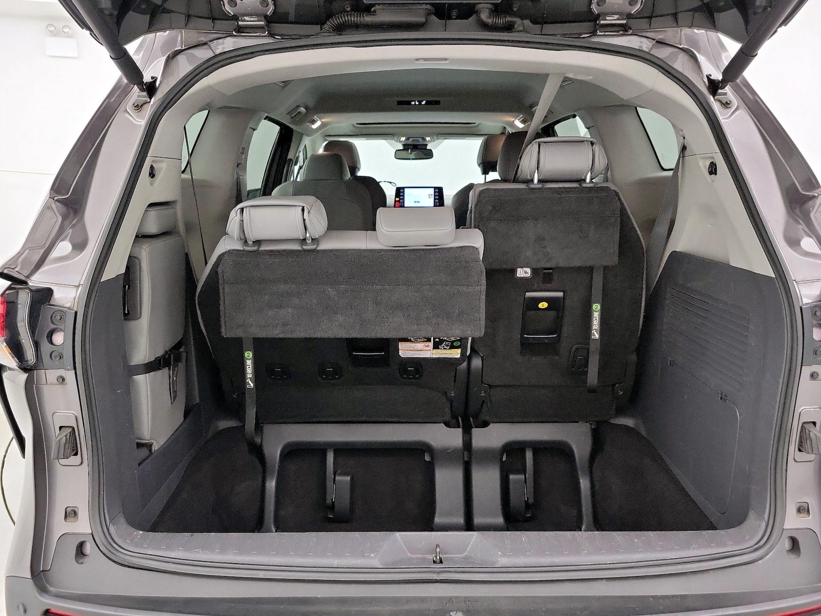 2022 Toyota Sienna XLE - Photo 23