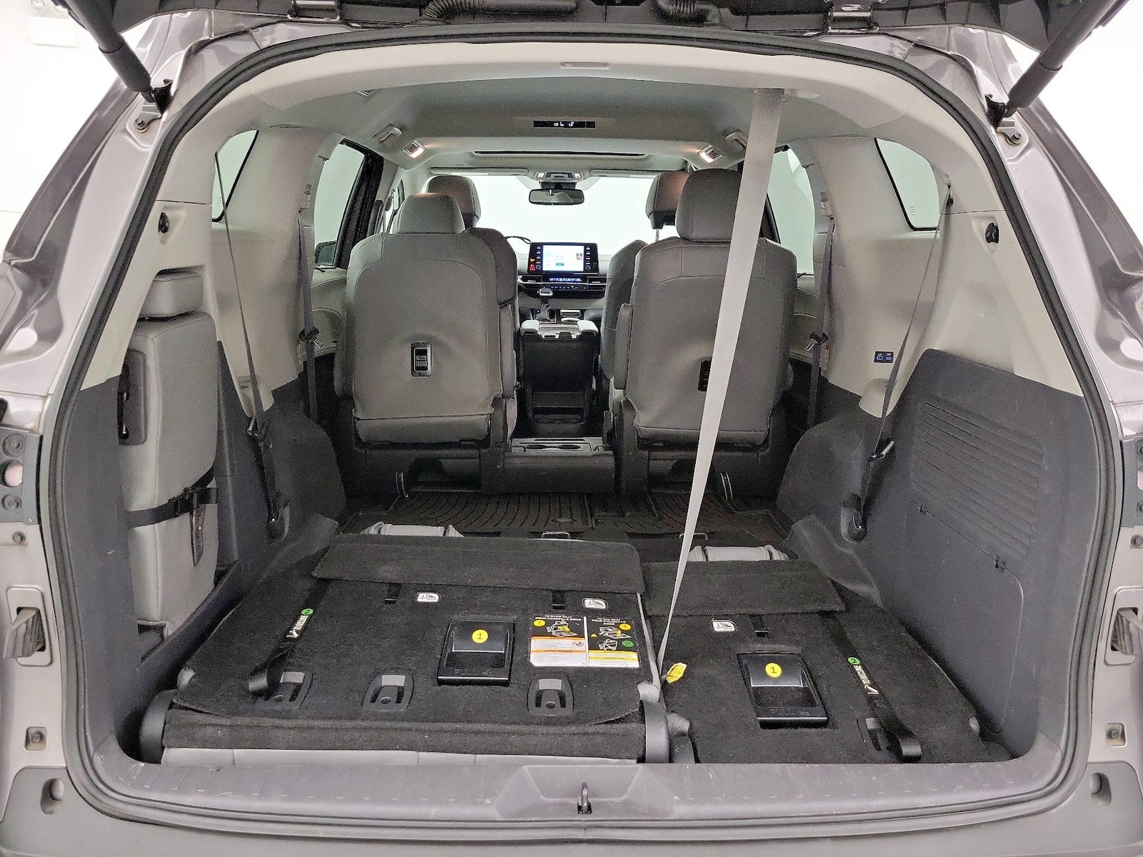 2022 Toyota Sienna XLE - Photo 24