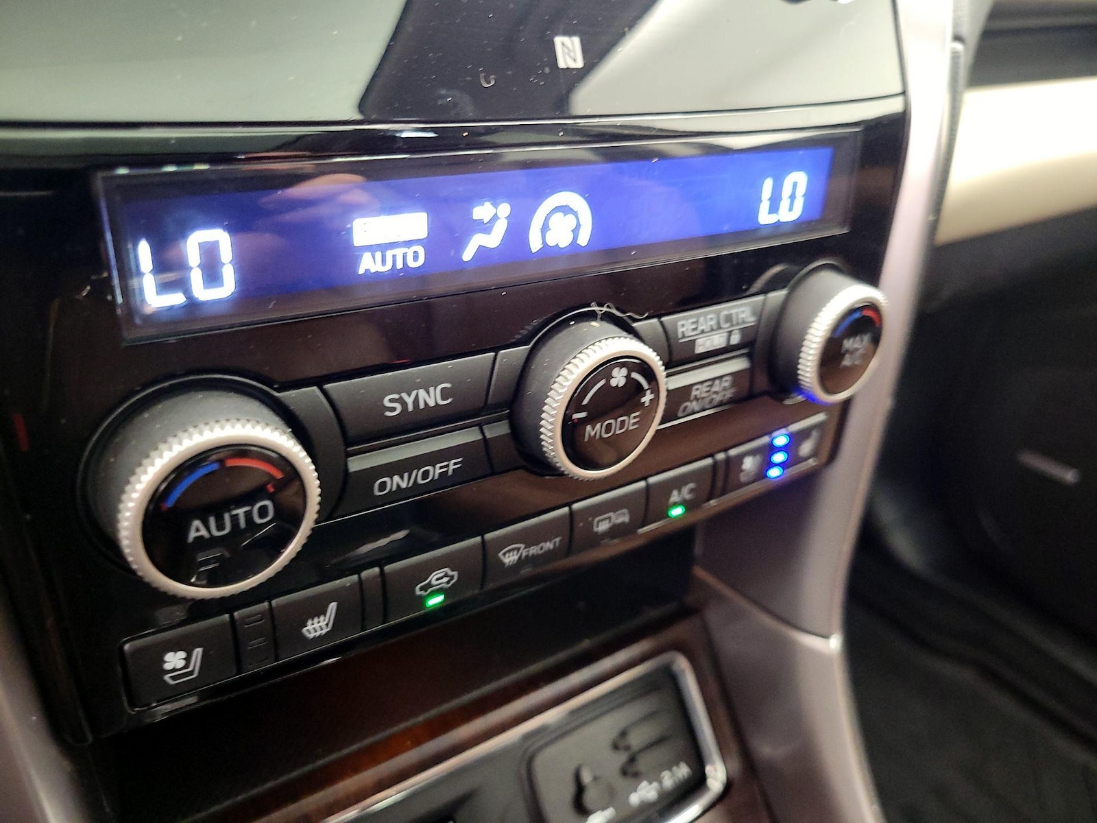 2020 Subaru Ascent Touring - Photo 18