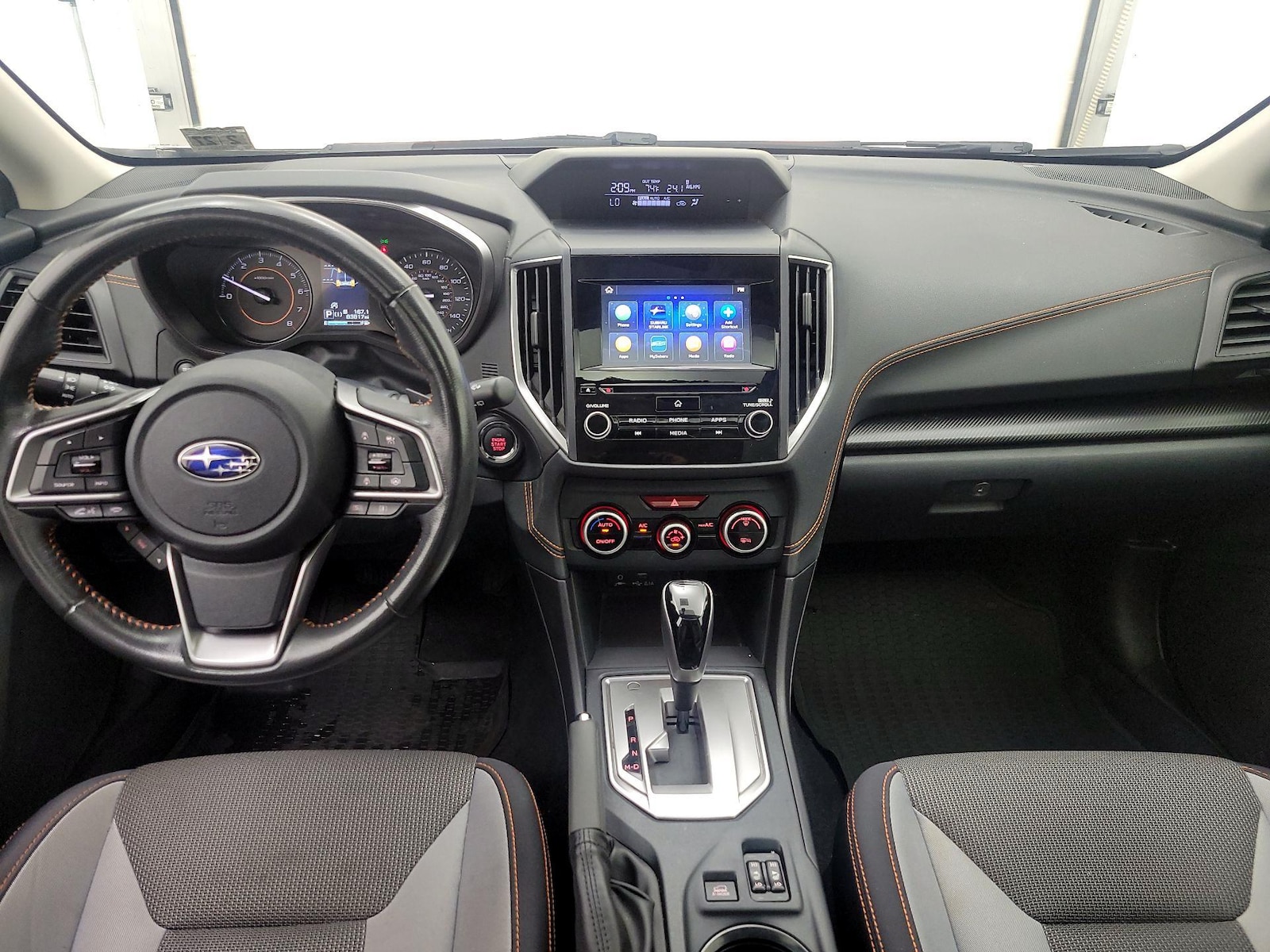 Apple CarPlay® & Android Auto™