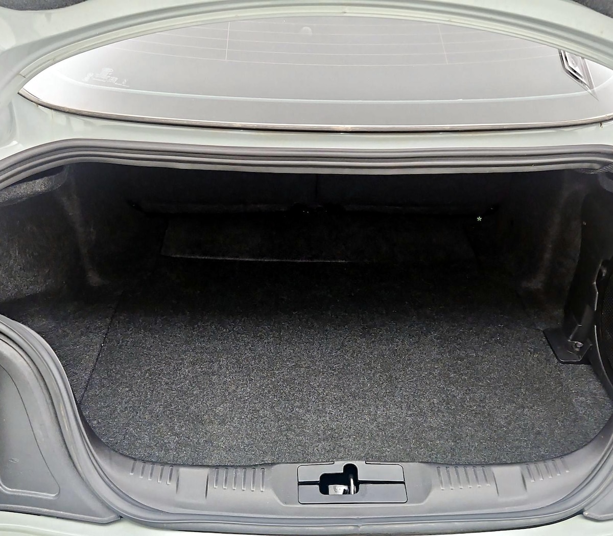 Trunk/Cargo (Seats Up)