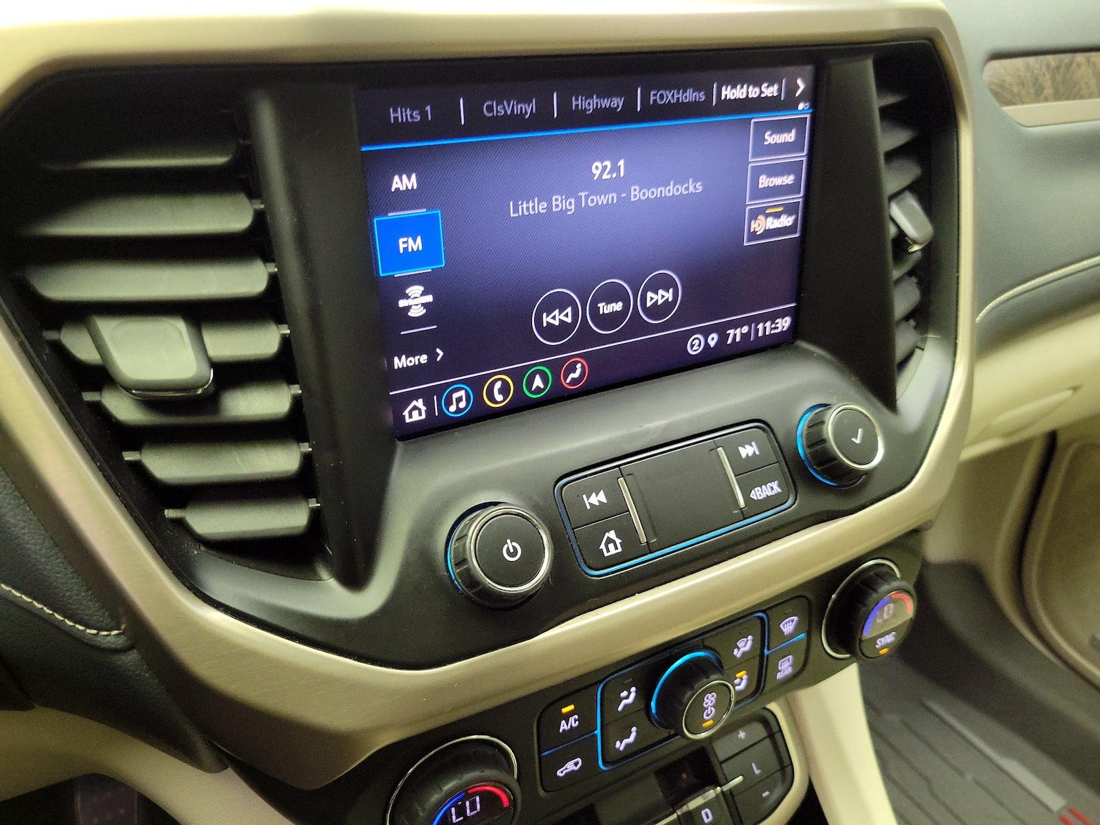 2021 GMC Acadia Denali - Photo 17