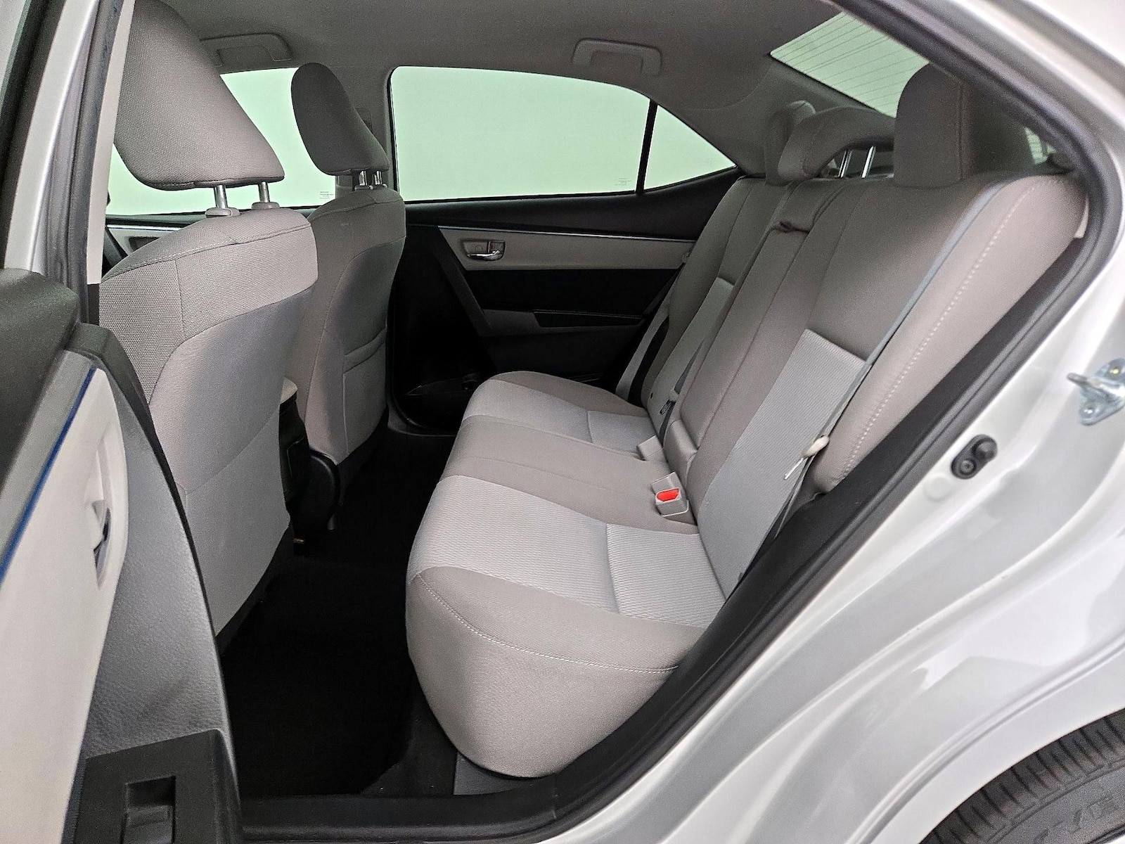 2016 Toyota Corolla LE - Photo 20