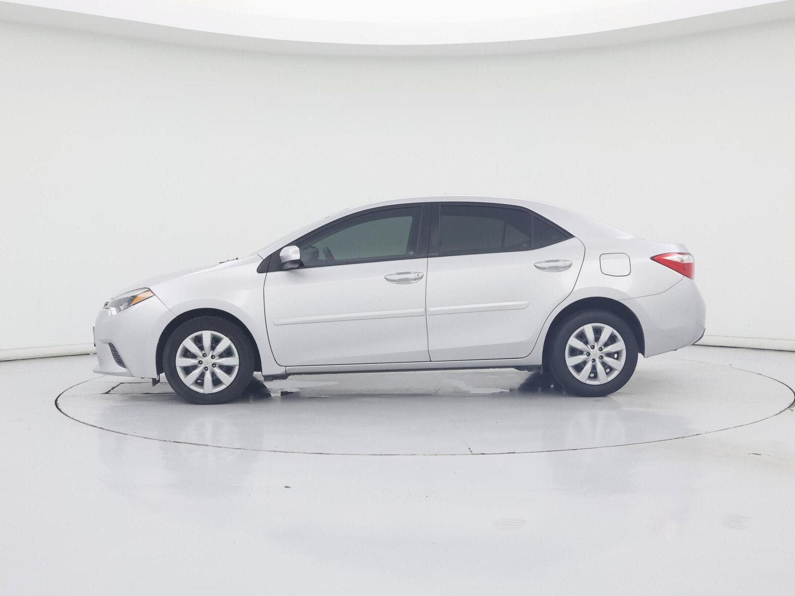 2016 Toyota Corolla LE - Photo 4