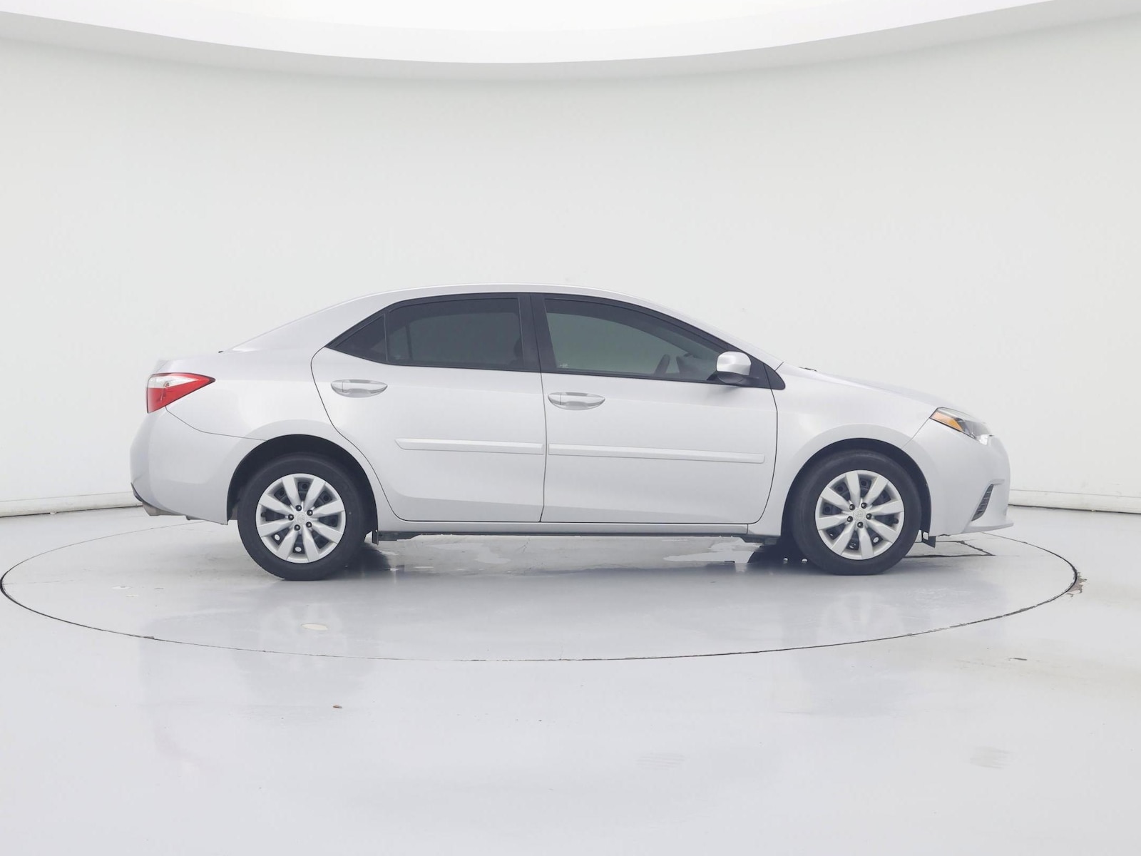 2016 Toyota Corolla LE - Photo 8