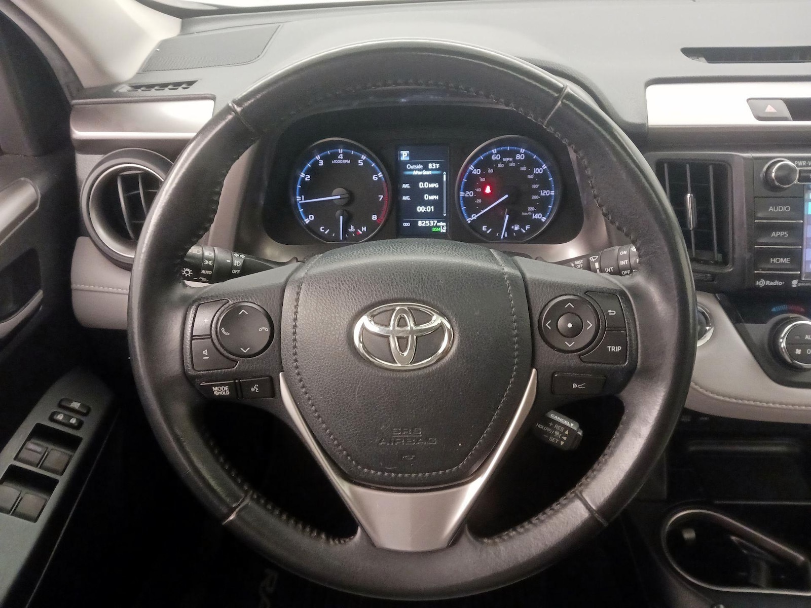 2018 Toyota RAV4 XLE - Photo 11
