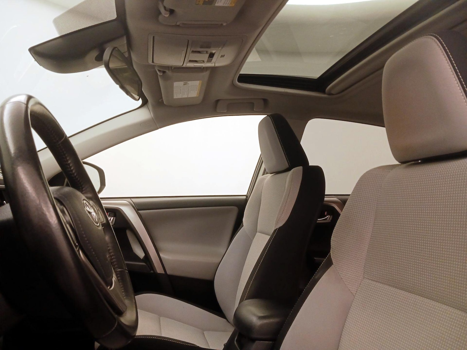 2018 Toyota RAV4 XLE - Photo 20