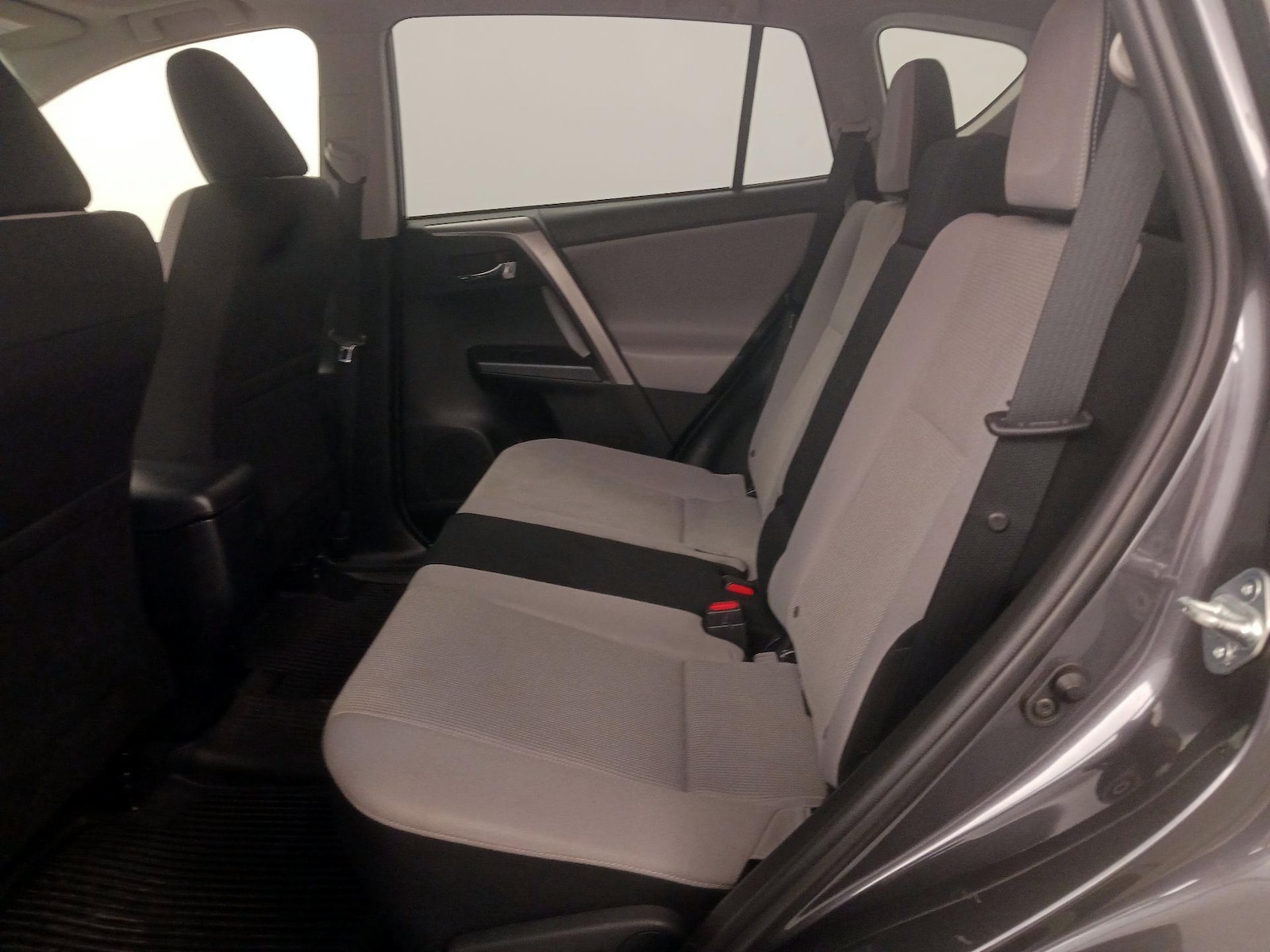 2018 Toyota RAV4 XLE - Photo 21