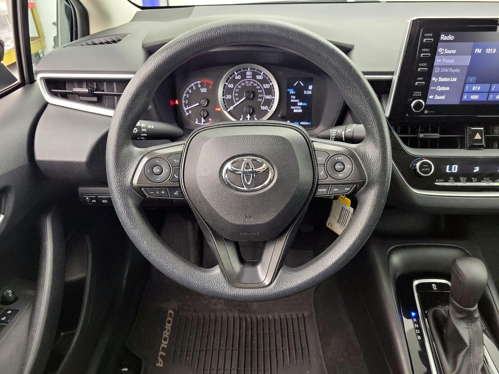2021 Toyota Corolla LE - Photo 11