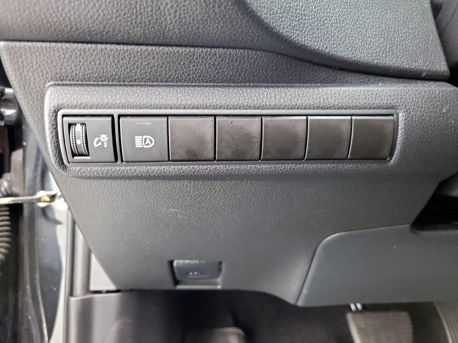 2021 Toyota Corolla LE - Photo 14