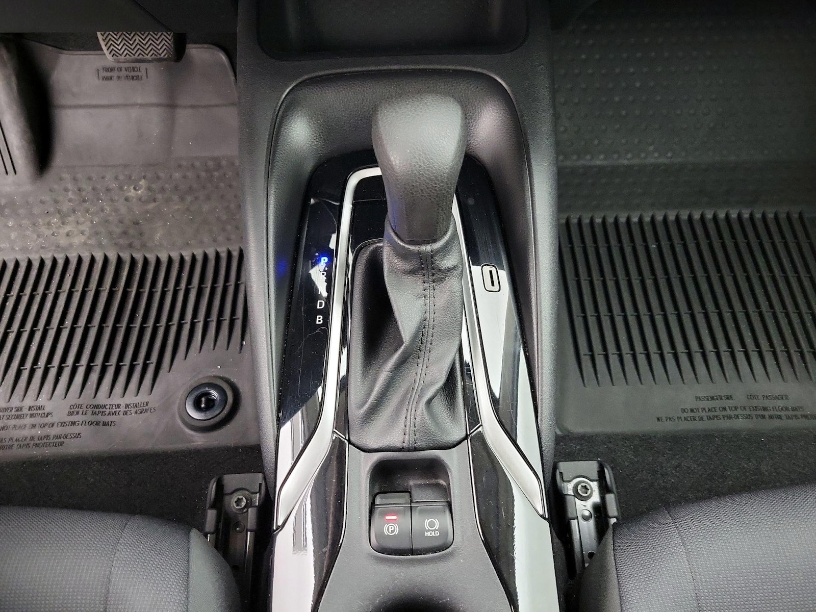 2021 Toyota Corolla LE - Photo 18