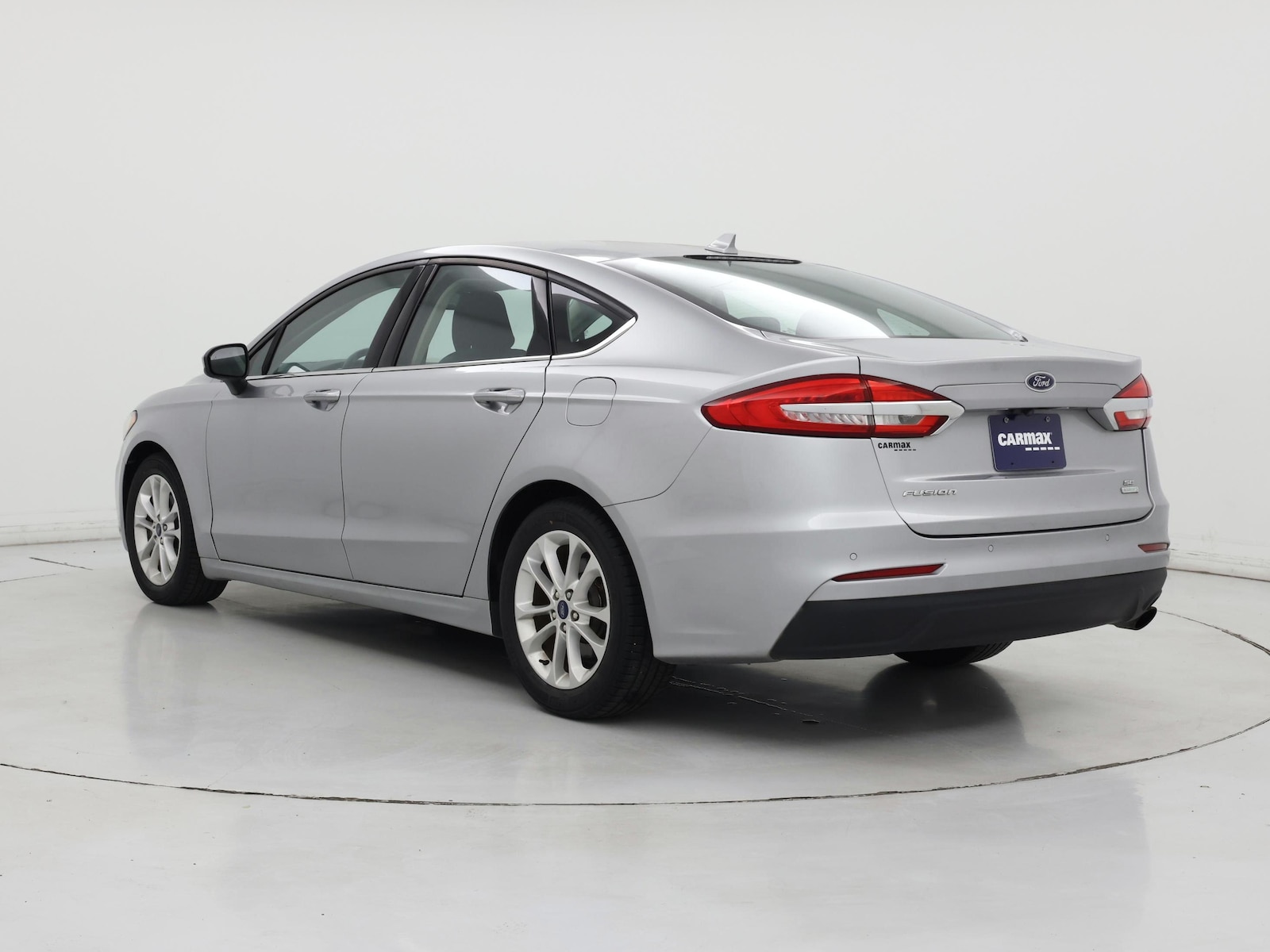 2020 Ford Fusion SE - Photo 3