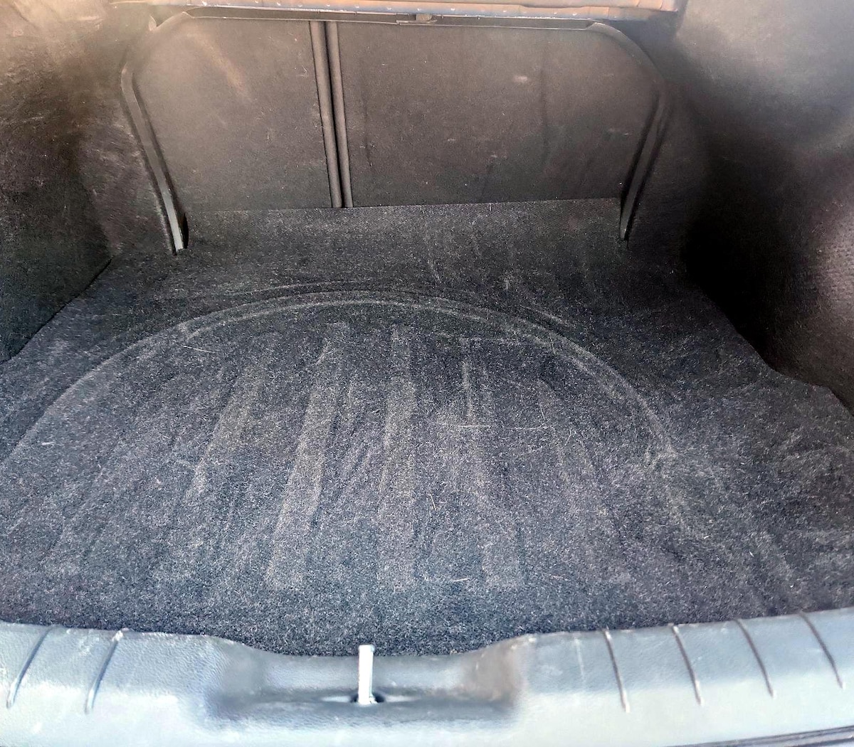 Trunk/Cargo (Seats Up)