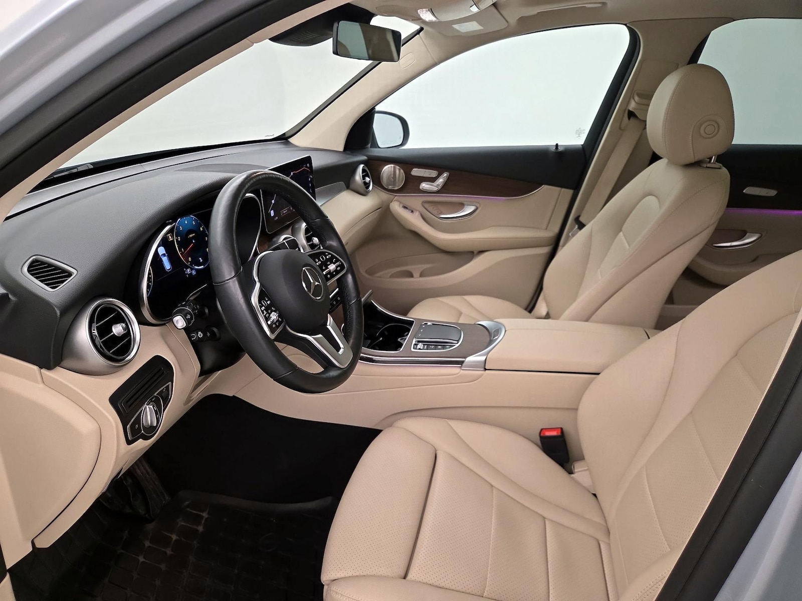 2021 Mercedes-Benz GLC GLC300 - Photo 12
