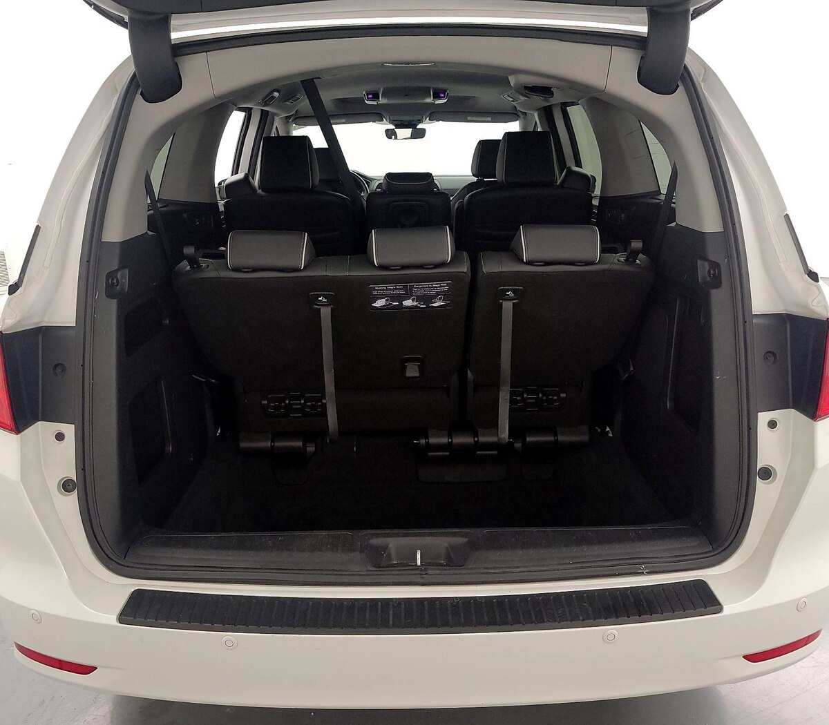 Trunk/Cargo (Seats Up)