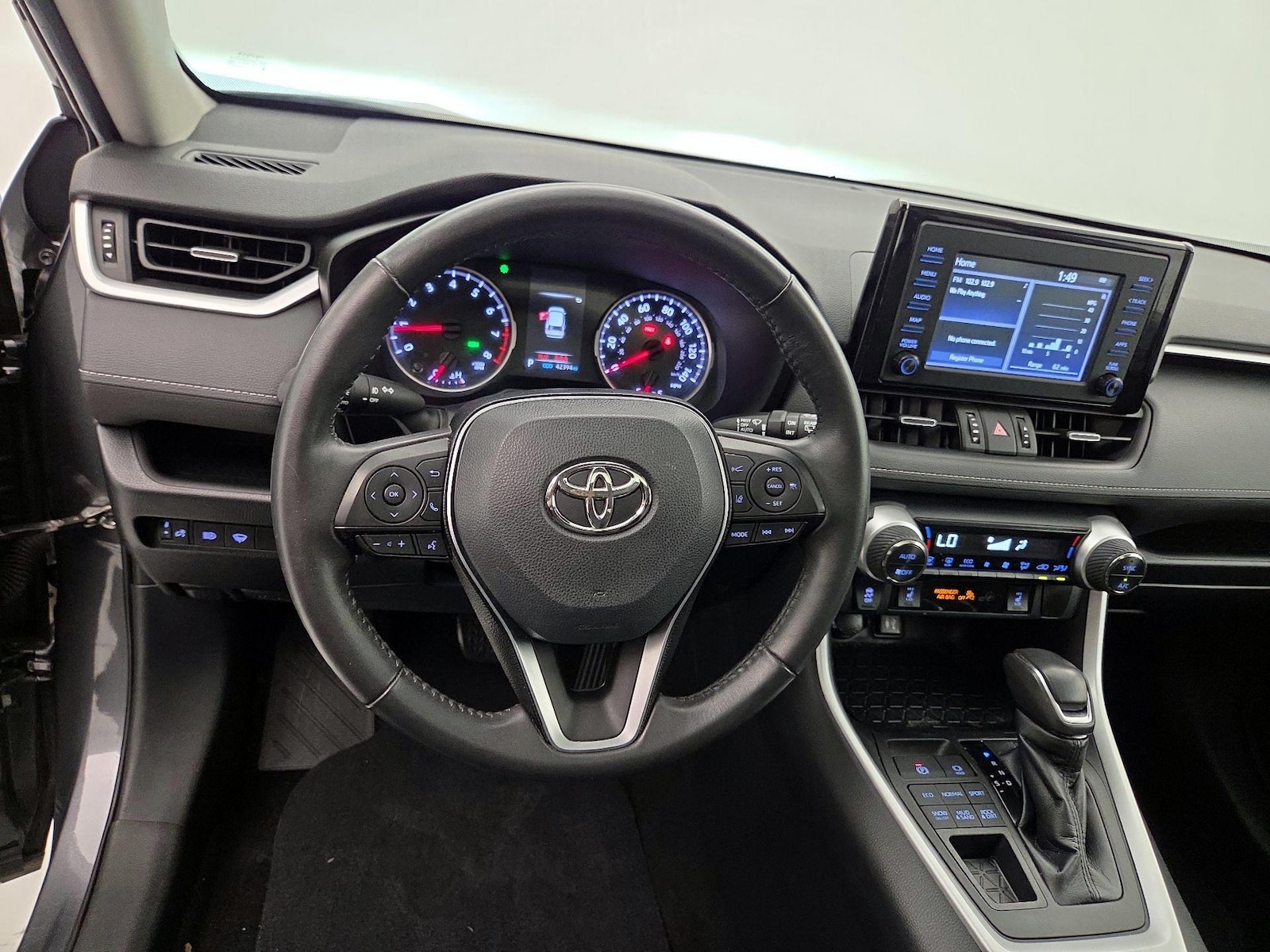 2019 Toyota RAV4 XLE Premium - Photo 11