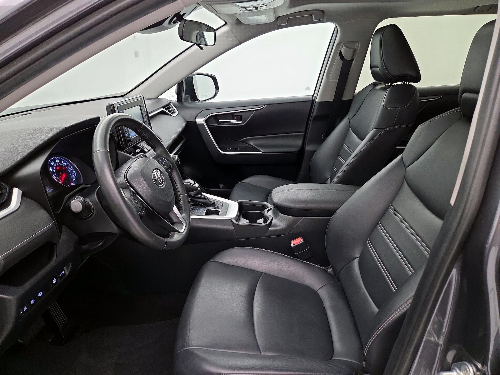 2019 Toyota RAV4 XLE Premium - Photo 12