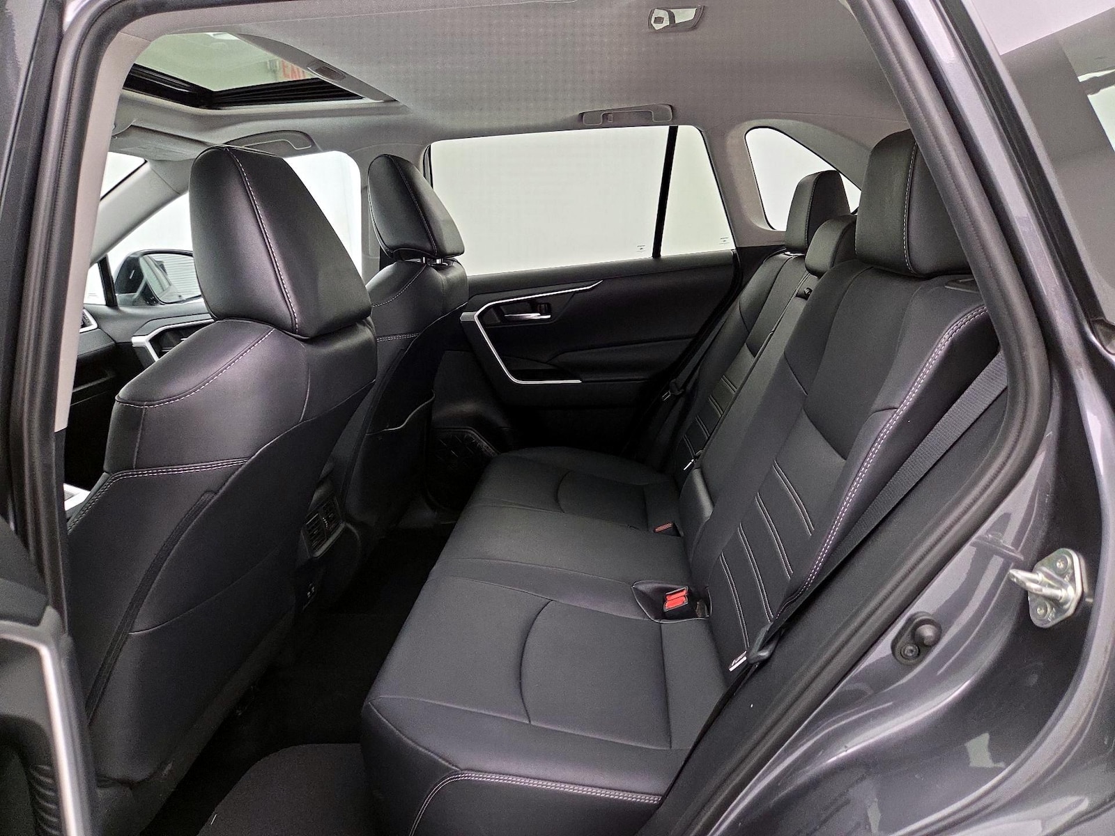 2019 Toyota RAV4 XLE Premium - Photo 21