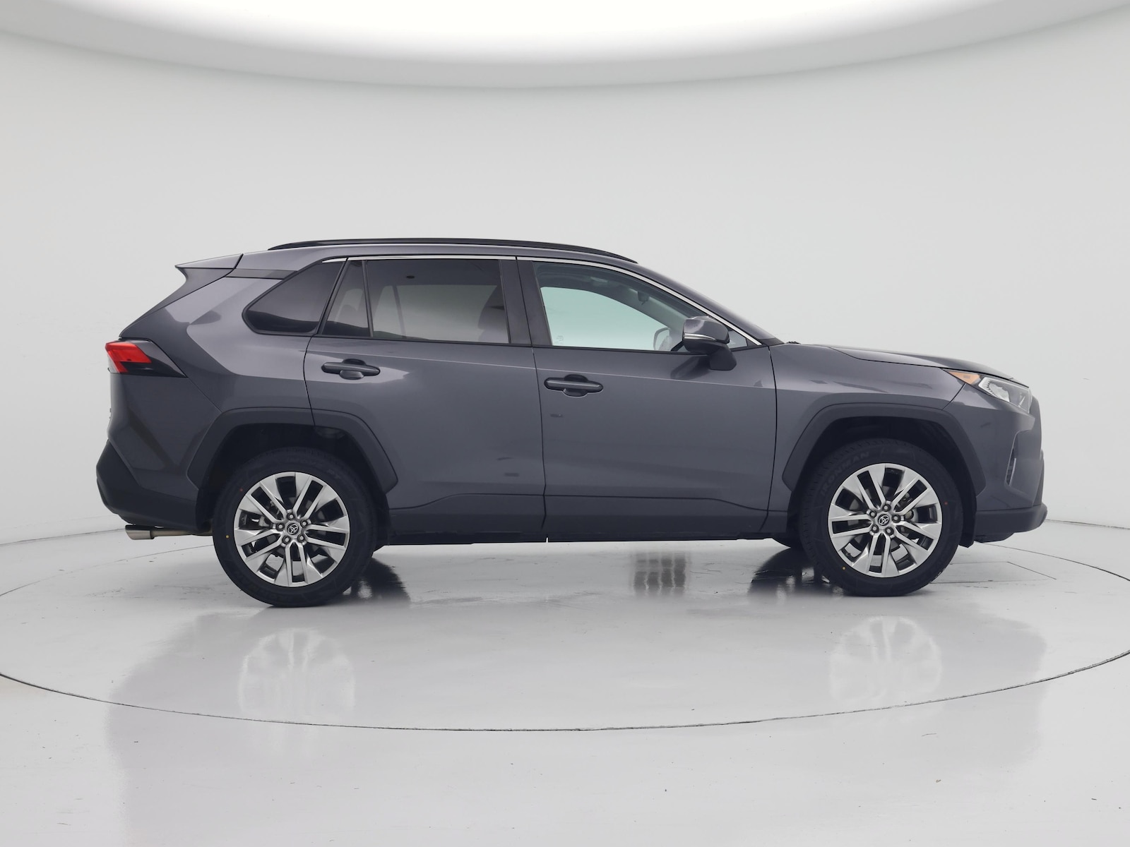 2019 Toyota RAV4 XLE Premium - Photo 8