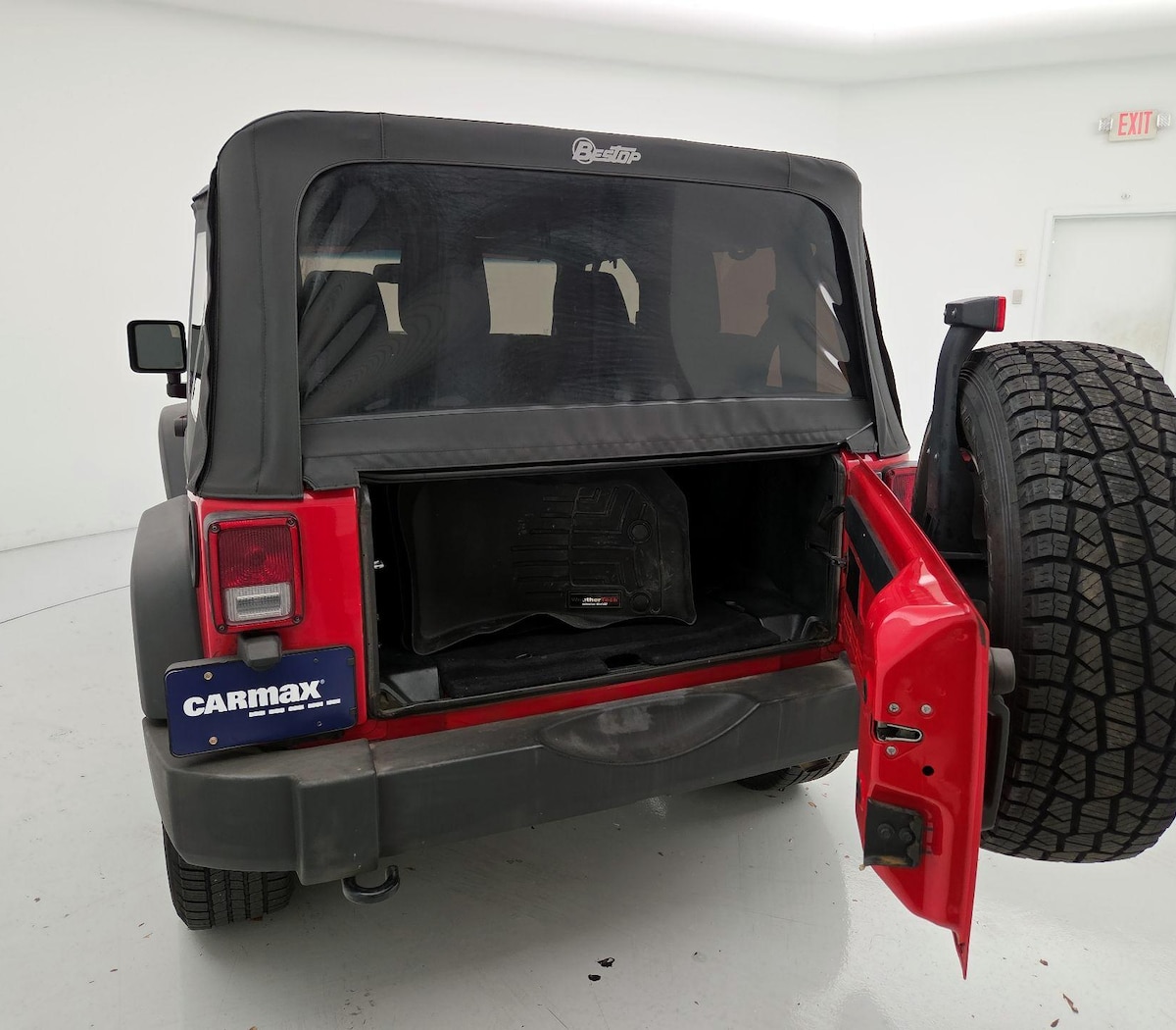 Trunk/Cargo (Seats Up)
