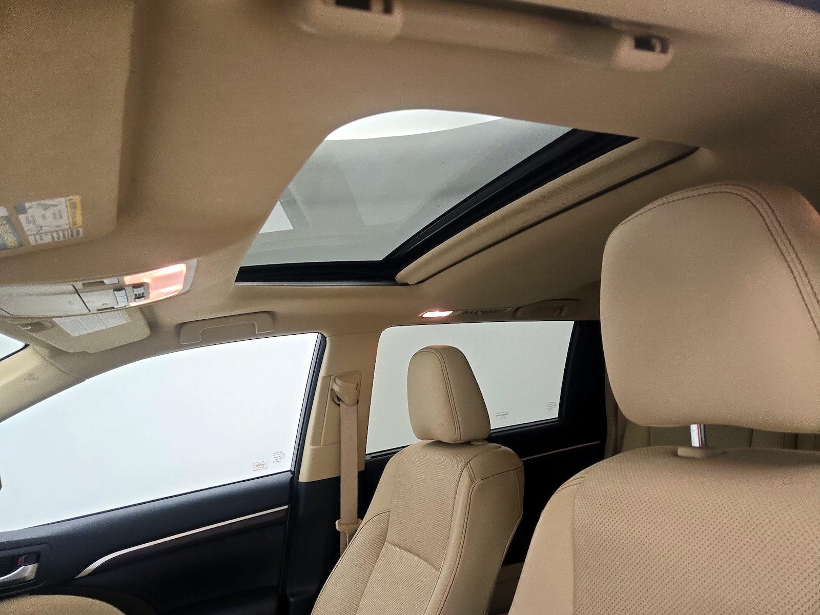 Sunroof(s) & Overhead Airbags