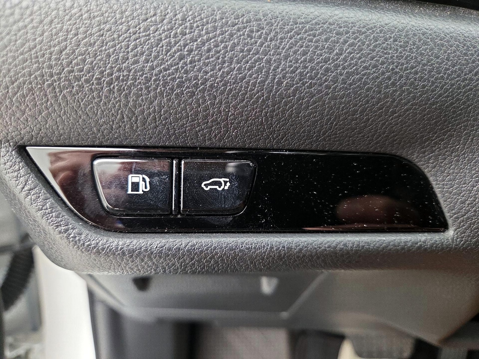 2025 Lexus NX 250 - Photo 14
