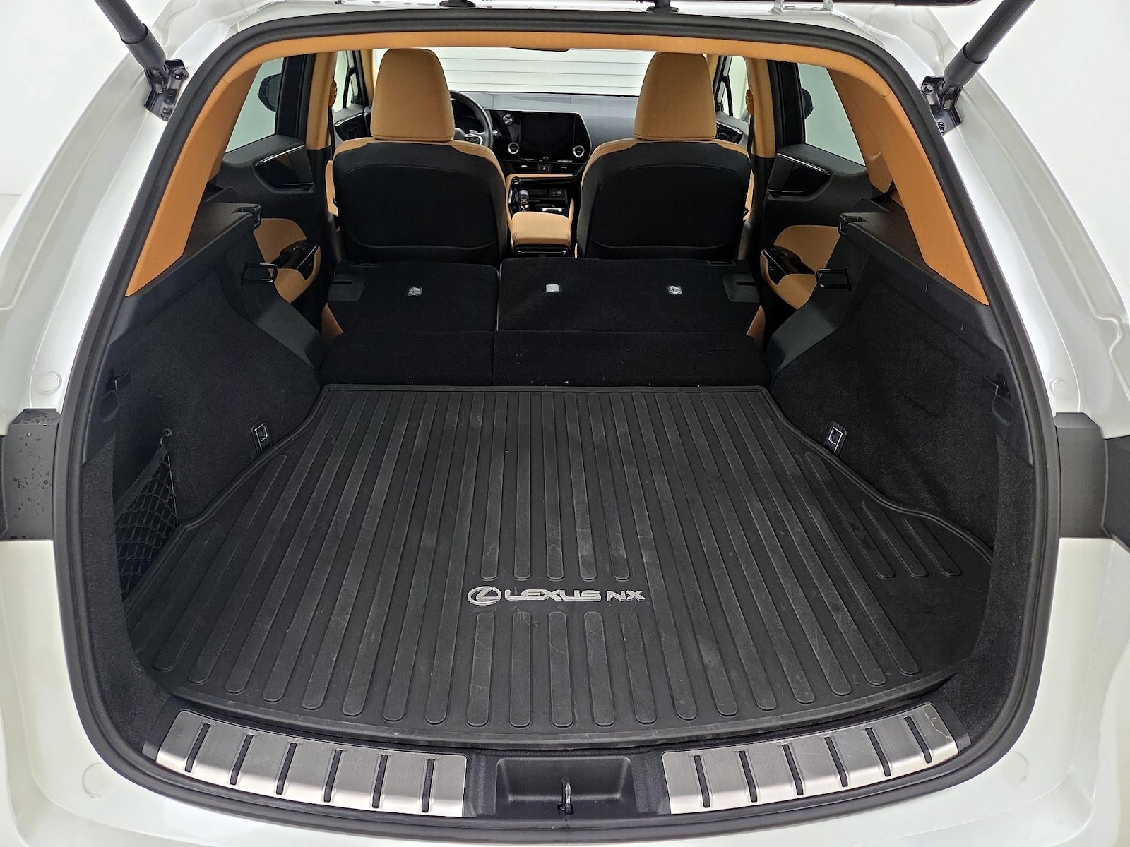 2025 Lexus NX 250 - Photo 23