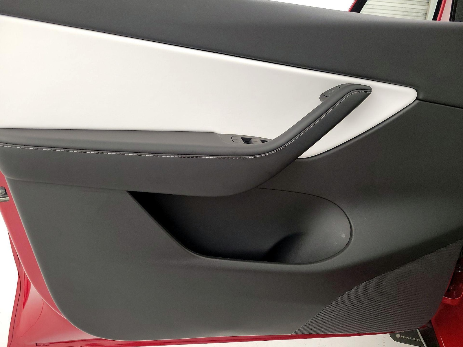 2021 Tesla Model Y Long Range - Photo 13