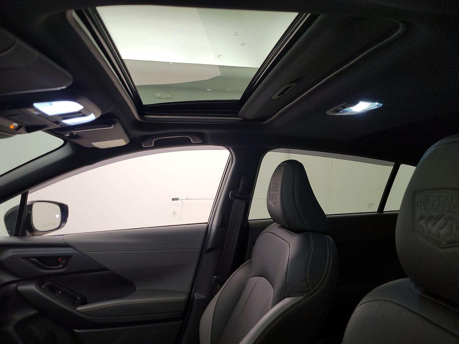 Sunroof(s) & Overhead Airbags