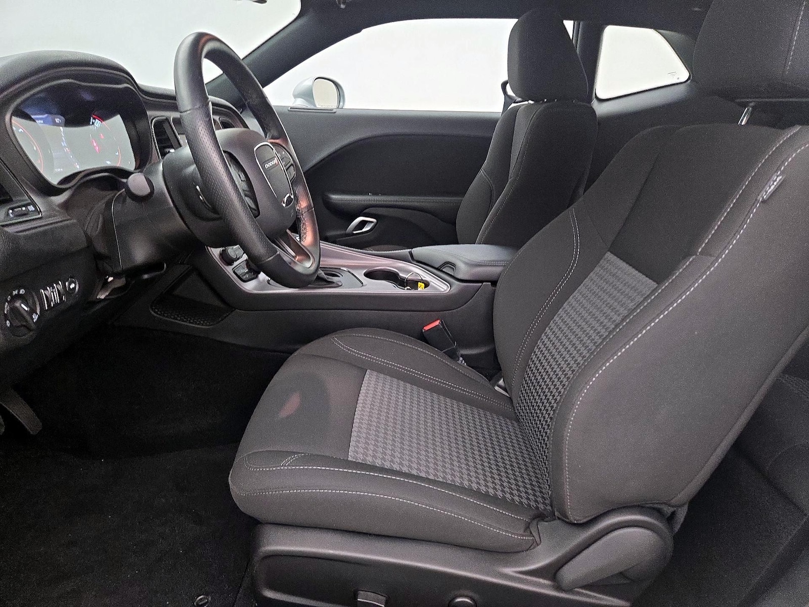 2023 Dodge Challenger SXT - Photo 12