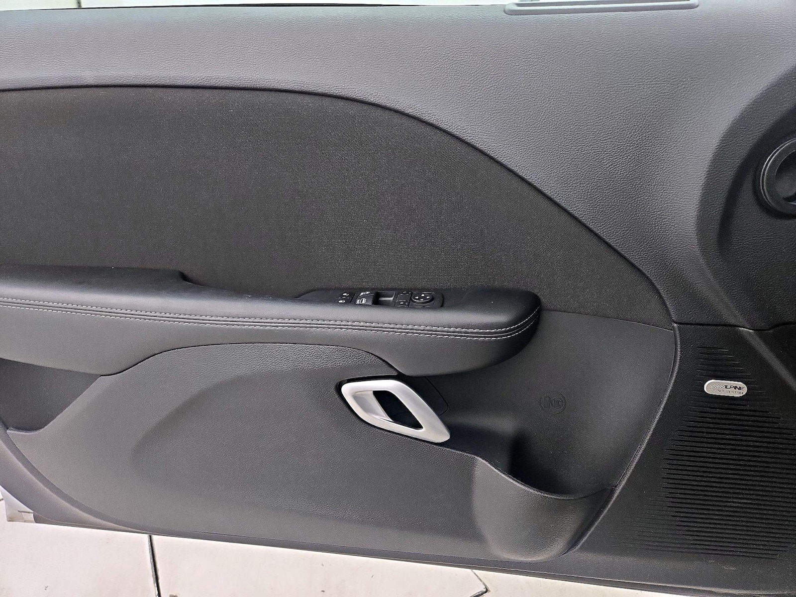 2023 Dodge Challenger SXT - Photo 13