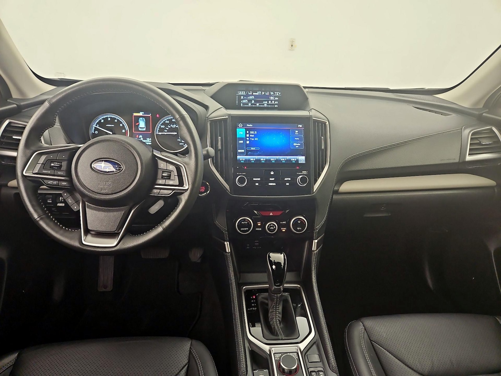 2023 Subaru Forester Limited - Photo 10