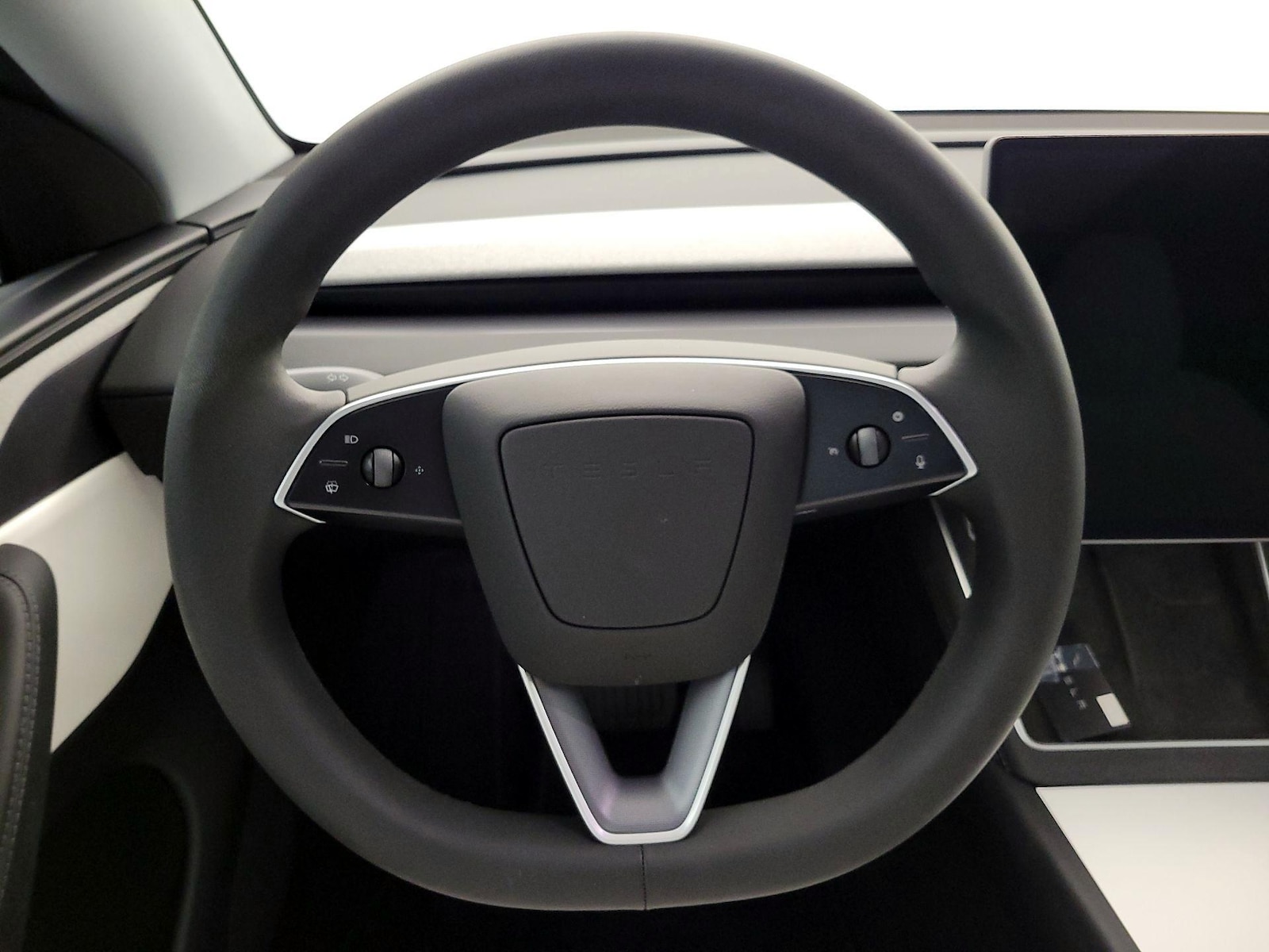 2026 Tesla Model Y Premium - Photo 11
