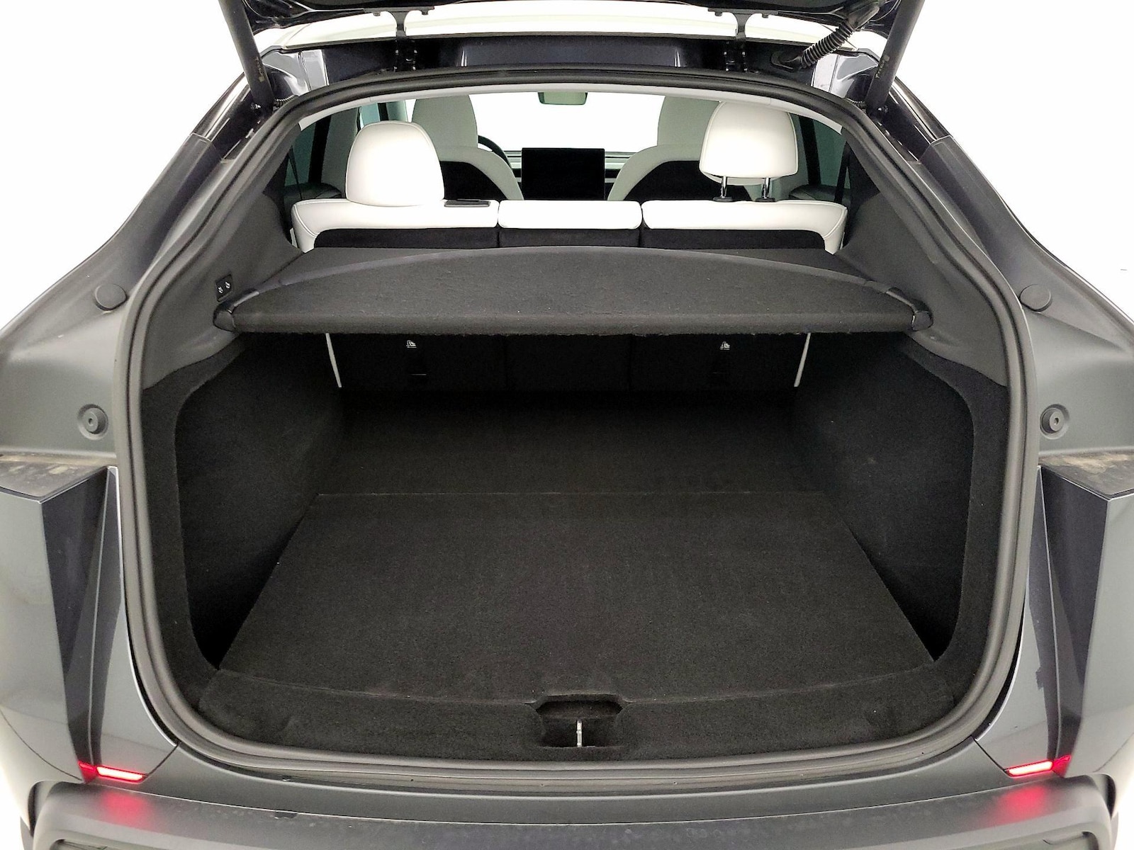 2026 Tesla Model Y Premium - Photo 21